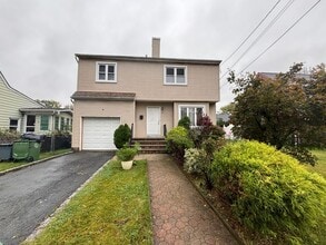 Building Photo - 577 Berlant Ave