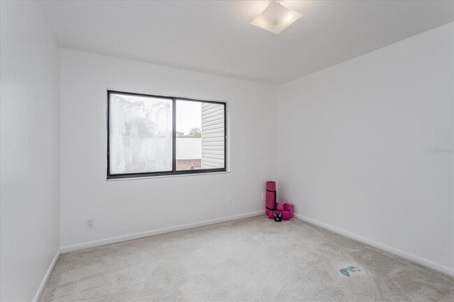 Building Photo - 2134 NE 45th Ave