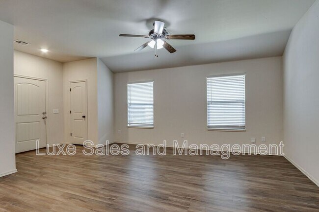 Building Photo - 437 Chalk Hill Ct
