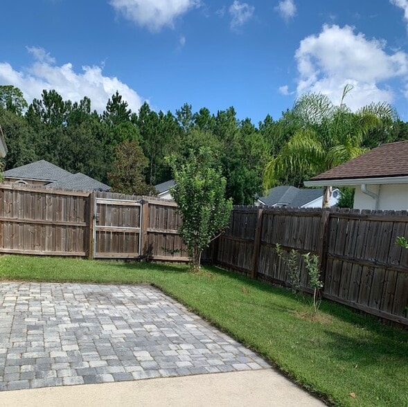 Building Photo - 1200 Woodchurch Ln