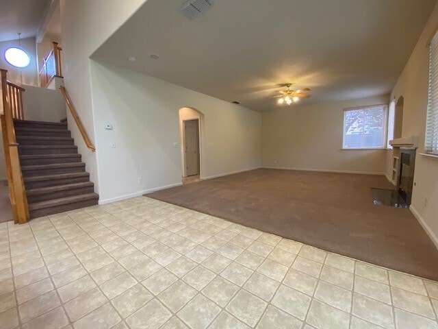 Building Photo - Beautiful and spacious 3-bedroom, 2.5-bath...