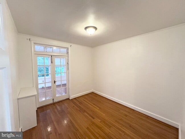 Building Photo - 4417 Volta Pl NW