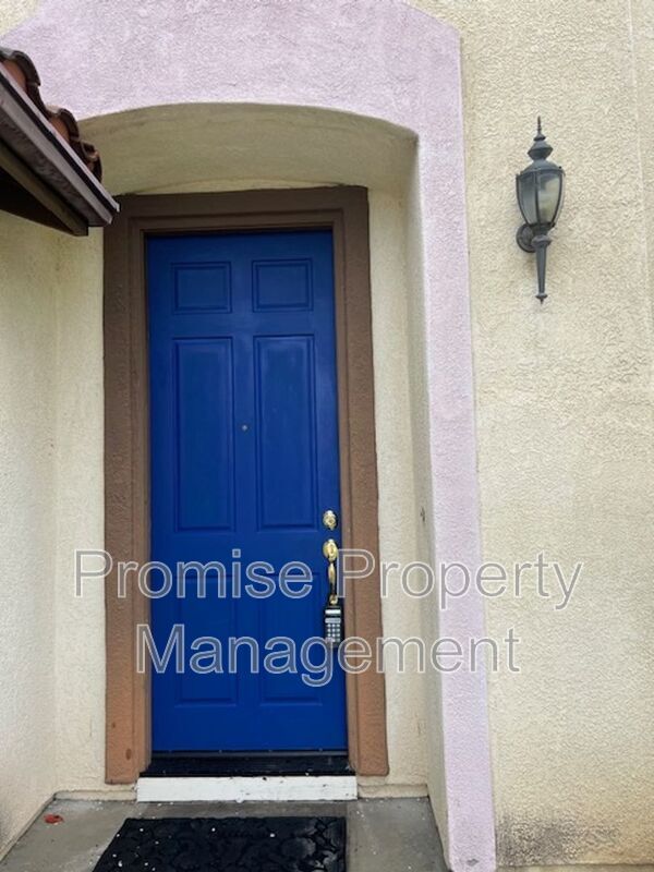 Building Photo - 2305 Bliss Cir