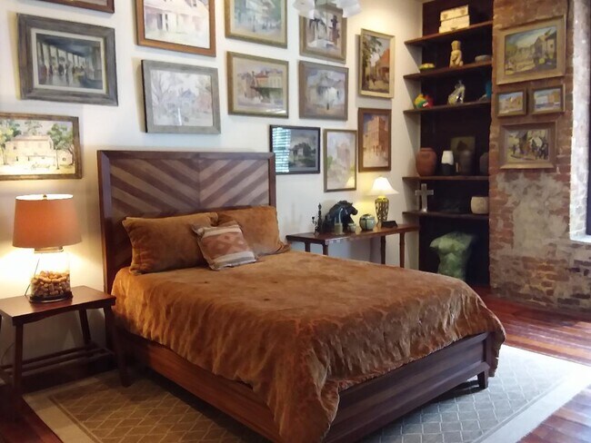 Bedroom 1 - 1221 N Tonti St