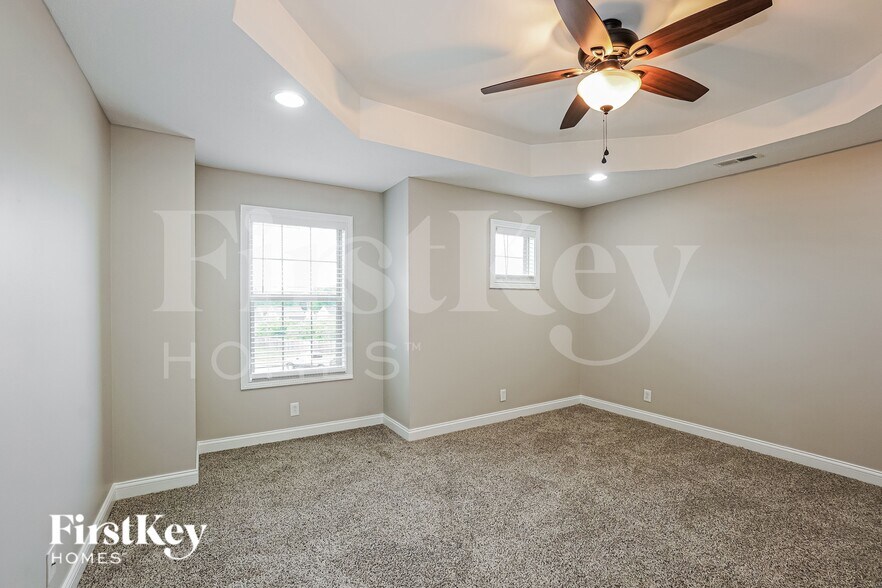 Building Photo - 116 Woodtrace Ct