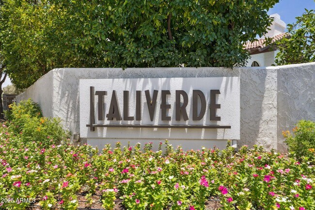 Building Photo - 5732 N 25th St