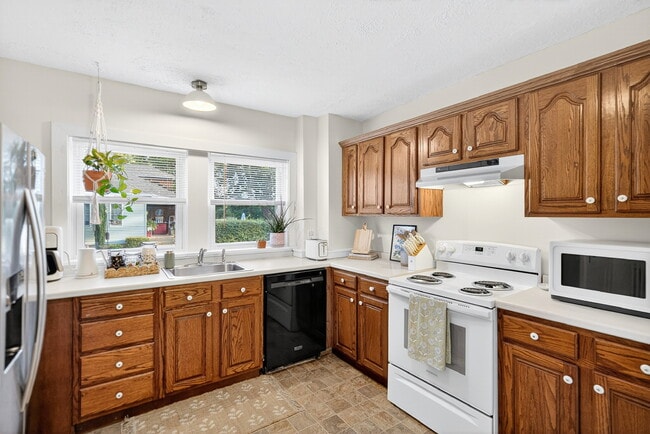 Building Photo - 1389 Mt Pleasant Rd