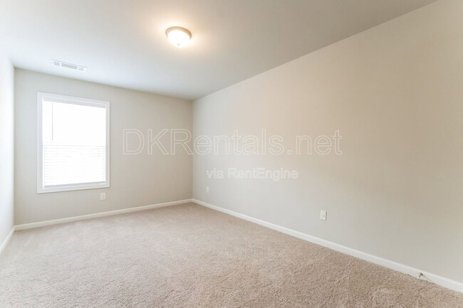 Building Photo - 5350 Fox Den Rd