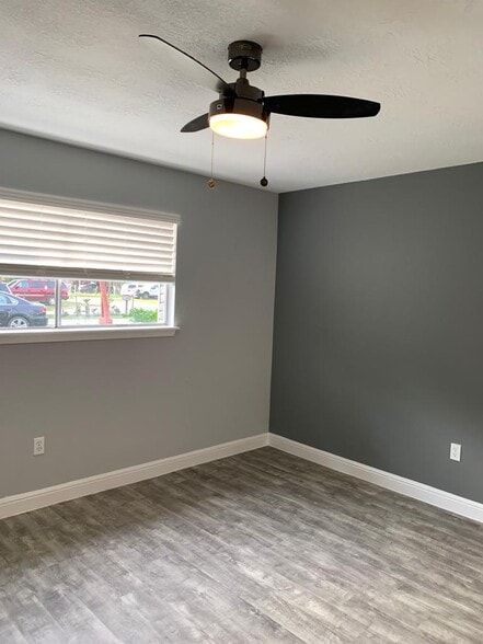 Building Photo - 1900 Peach Ave