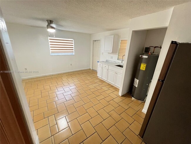 Primary Photo - 200 W 53rd Terrace