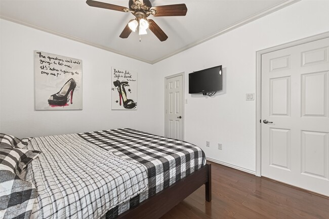 Building Photo - 7211 Spring Meadow Ln