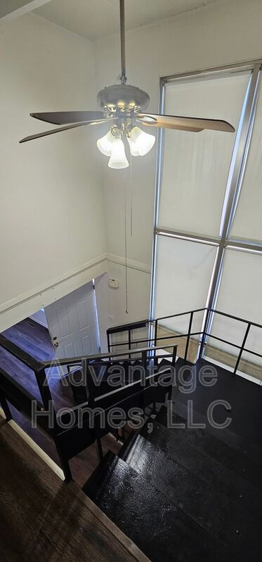 Building Photo - 908 N 70th St