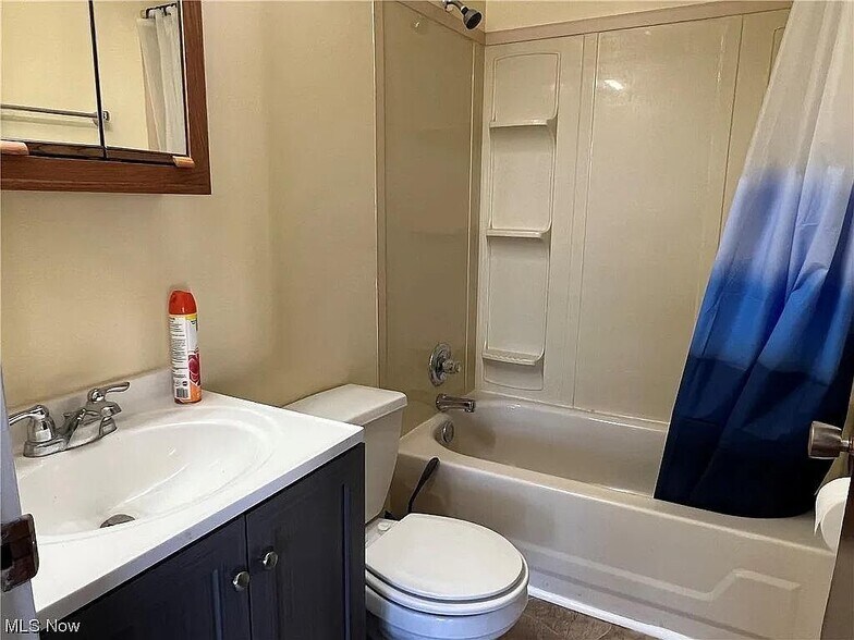 Building Photo - 1127 Minerva Ct NW
