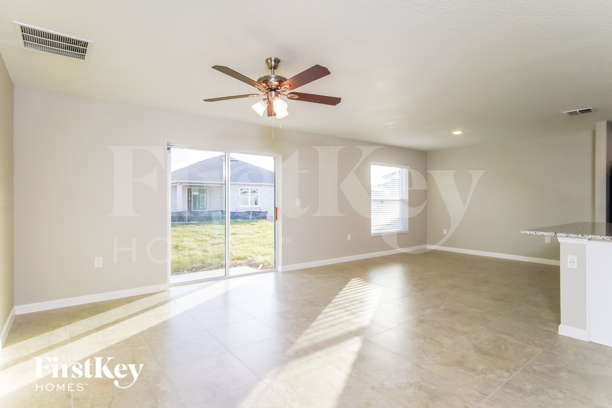 Building Photo - 341 S Haven Ct