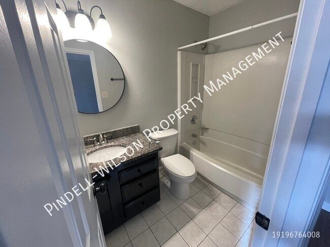 Building Photo - 6522 English Oaks Dr