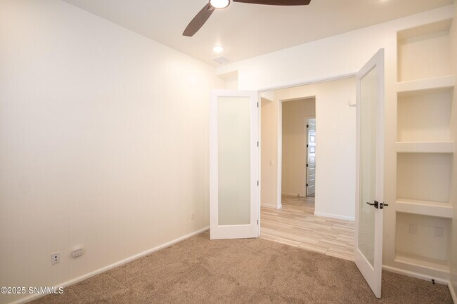 Building Photo - 3718 Golden Echo Lp
