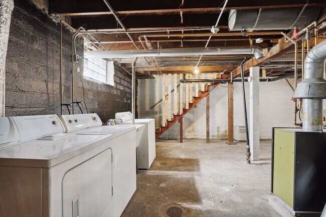 Building Photo - 1119 Matilda St