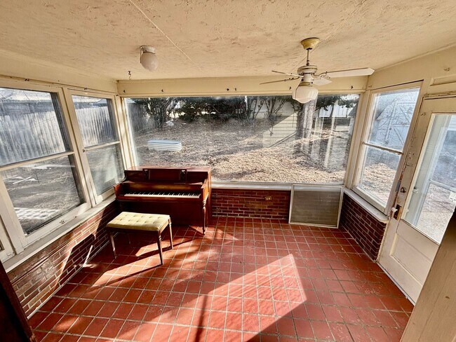 Building Photo - 847 S 60th St