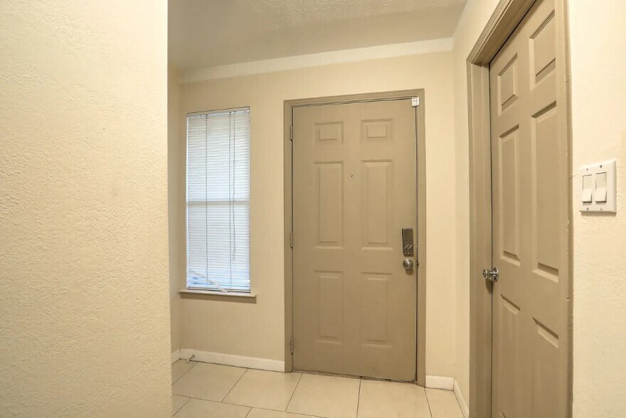 Building Photo - 3035 Bright Star Dr NW