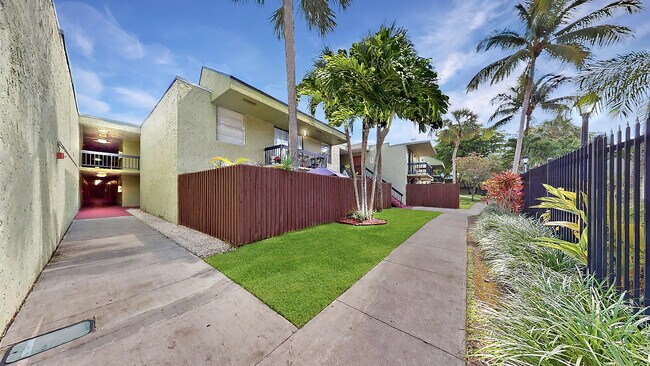 Building Photo - 8301 SW 142nd Ave