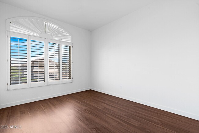 Building Photo - 8121 W Rue De Lamour