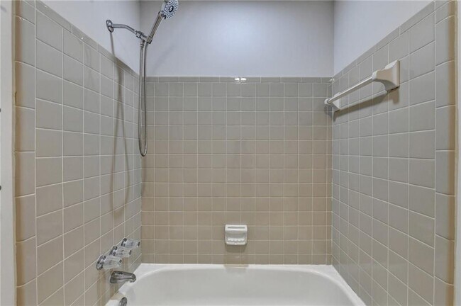 Building Photo - 5100 Forest Mist Dr