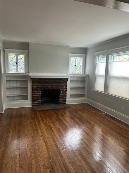 Building Photo - 278 Cabot St