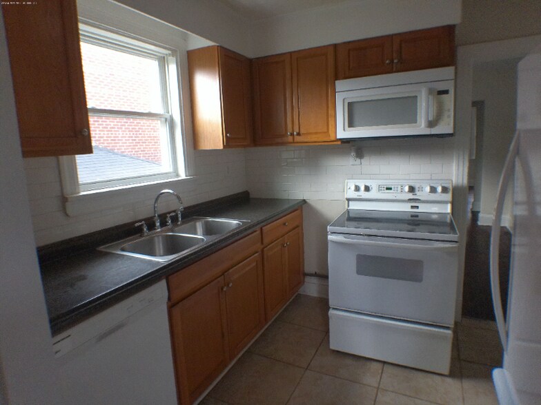 Building Photo - 3004 Semmes Ave