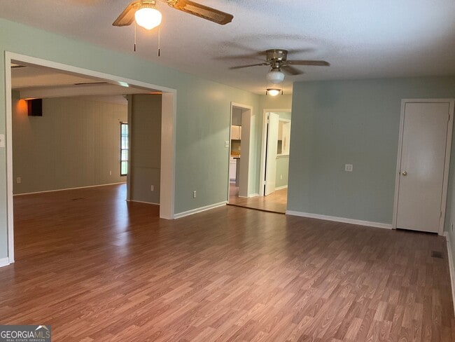 Building Photo - 76 Jacqueline Dr