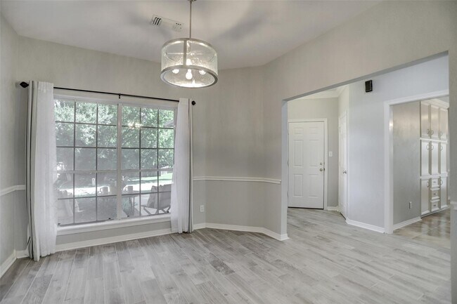 Building Photo - 112 Harbour Town Dr