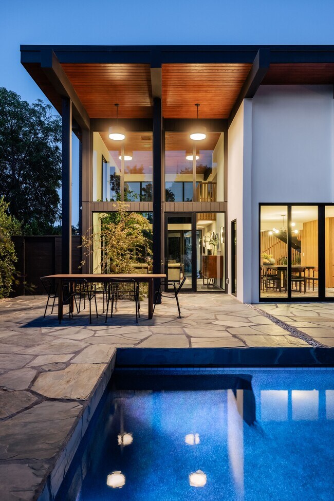 Building Photo - 11558 Duque Dr