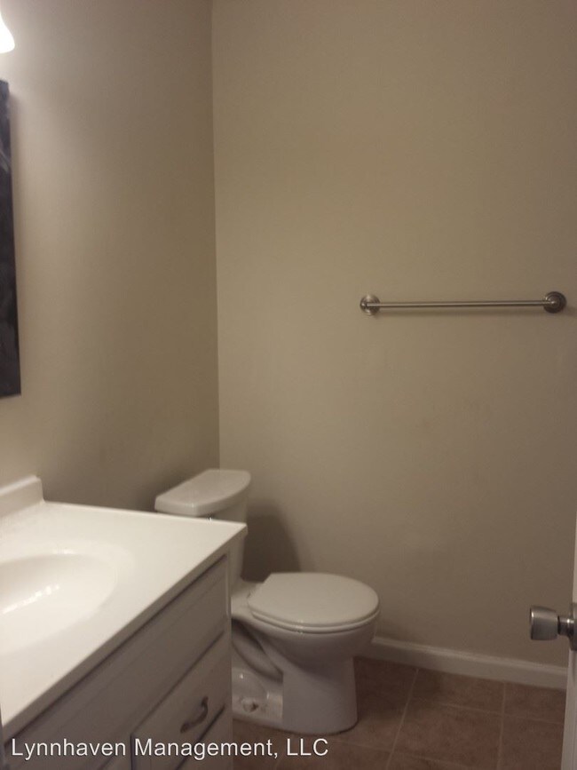 Building Photo - 5447 Campus Dr