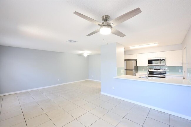 Building Photo - 2272 16th Ave SW