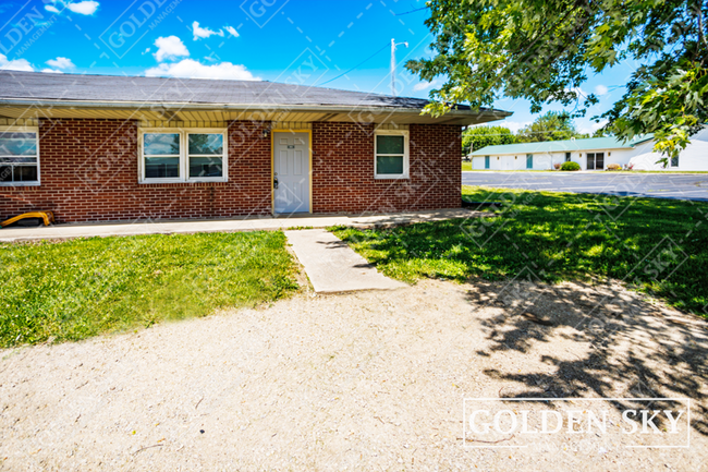 Primary Photo - 111 S Keystone Cir