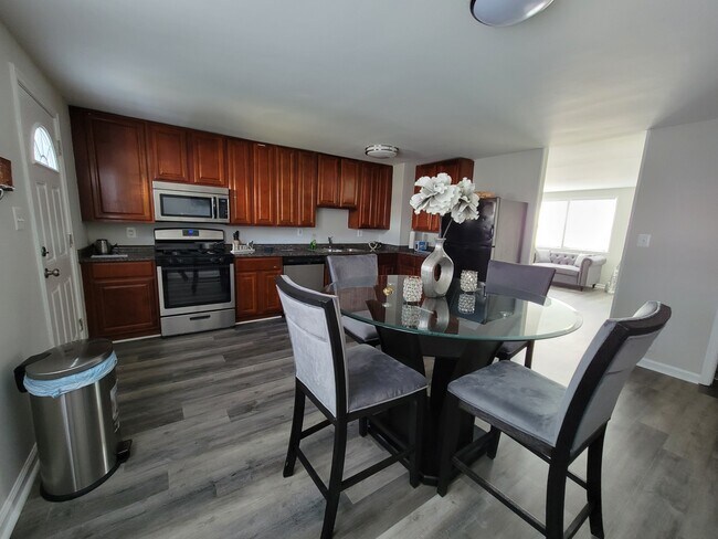 Building Photo - 5253 Cedgate Rd