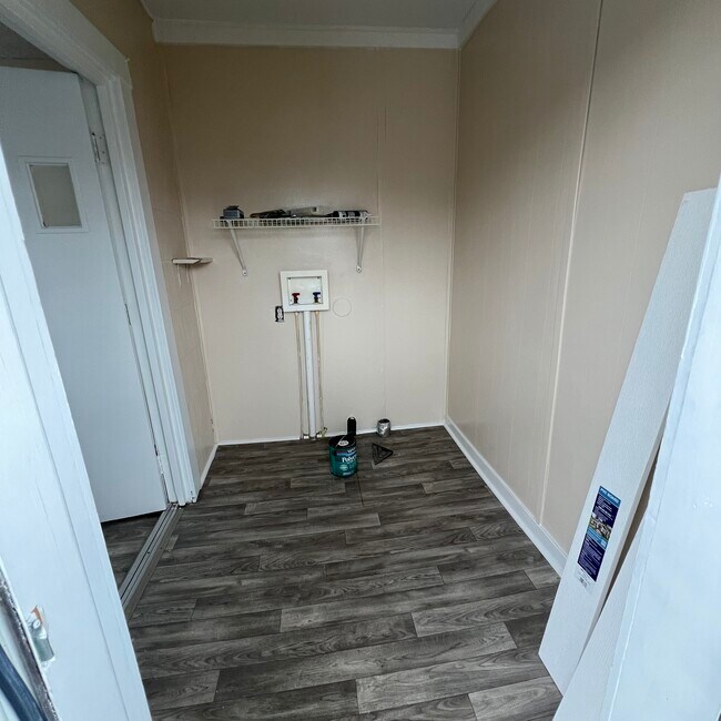 Building Photo - Million Street