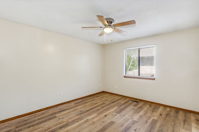 Building Photo - Derby Duplex with Fenced Yard!