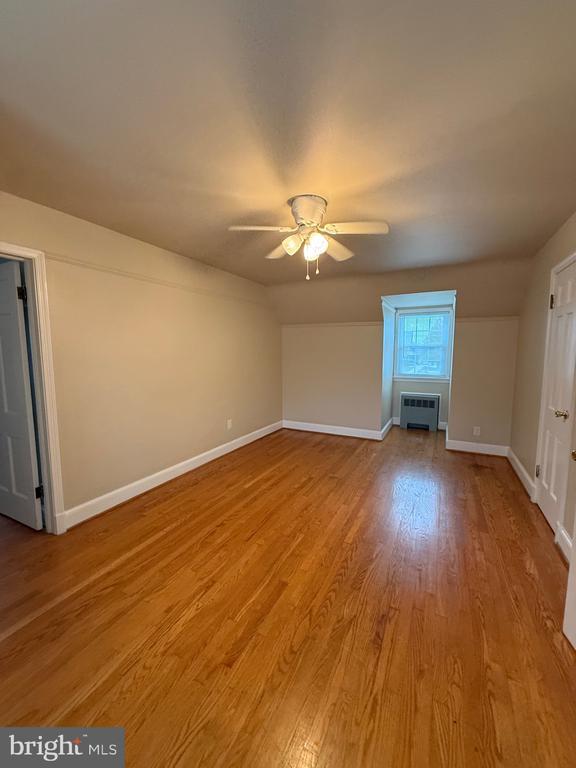 Building Photo - 118 St Marys Ave