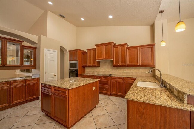 Building Photo - 3037 Lynwood Ct