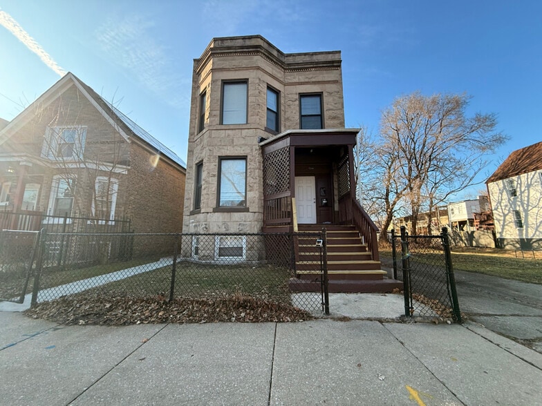 Building Photo - 7314 S Kenwood Ave