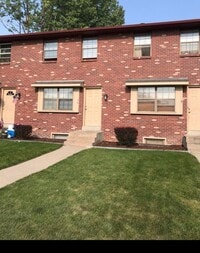 Building Photo - 1720 Cambridge Dr