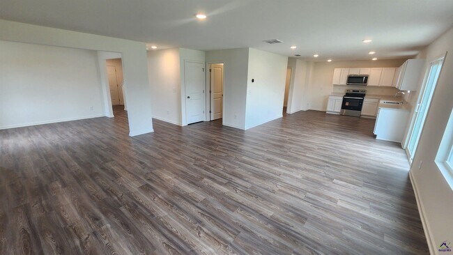 Building Photo - 502 Liberty Hall Dr