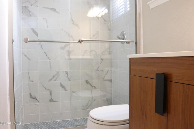 Building Photo - 6704 La Cadena Dr