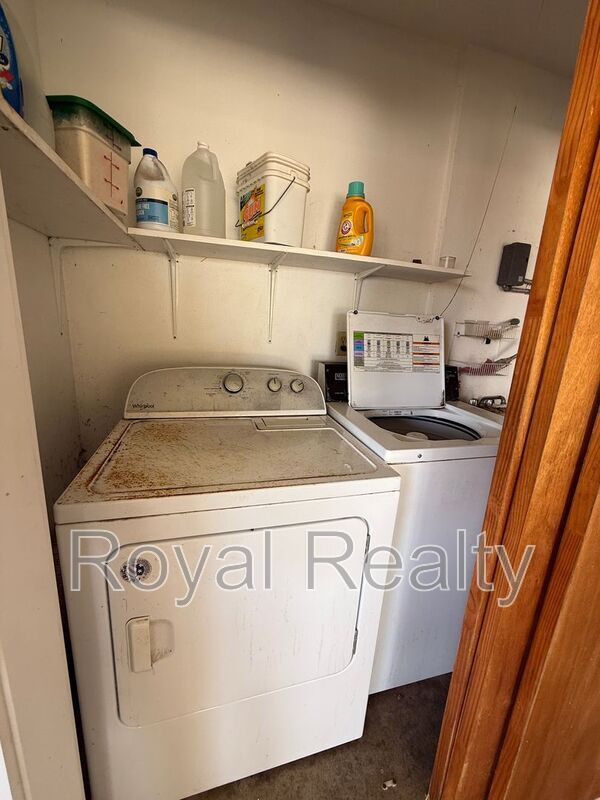 Building Photo - 2795 Kauhale St