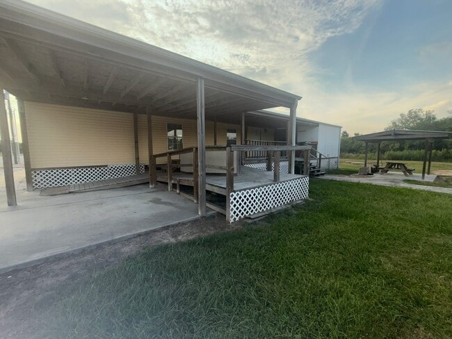 Building Photo - 1567 Co Rd 486