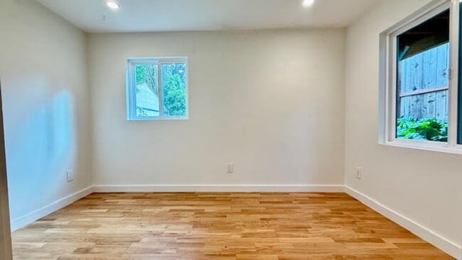 Building Photo - LT14MAIN