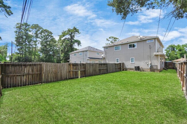 Building Photo - 8106 Rhobell St