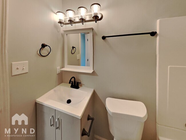 Building Photo - 944 Scoggins Rd