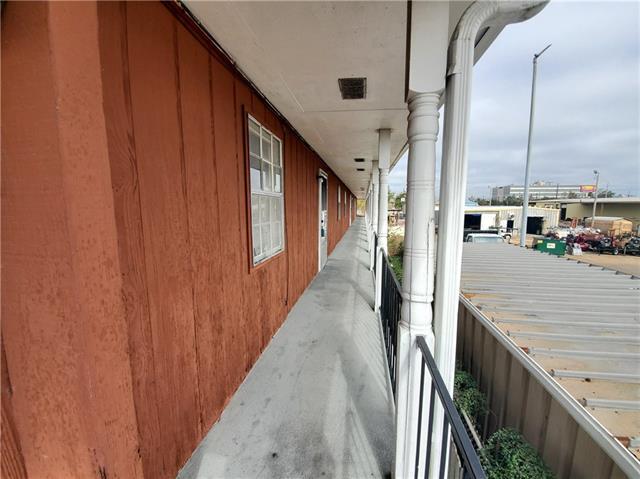 Building Photo - 1225 Truxton St