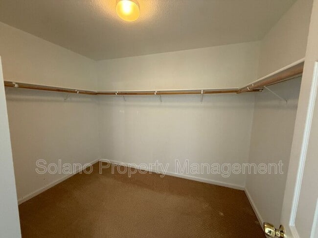 Building Photo - 5130 Tawny Lake Pl